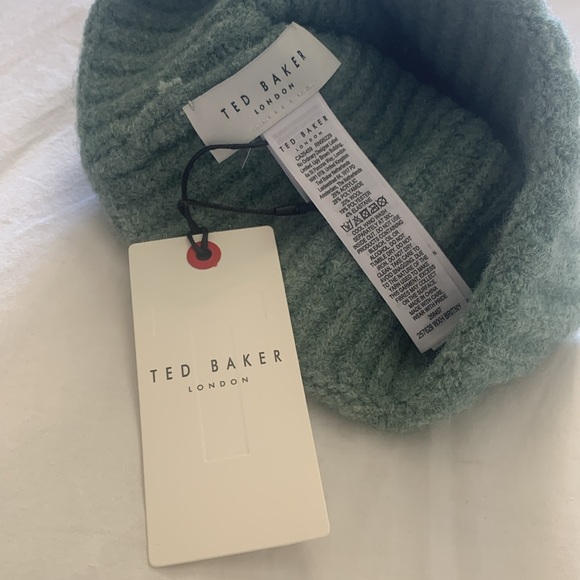 TED BAKER BRITNY MAGNOLIA BRANDED BOBBLE BEANIE HAT ONE SIZE /RIBBED KNIT CUFF - Picture 3 of 5
